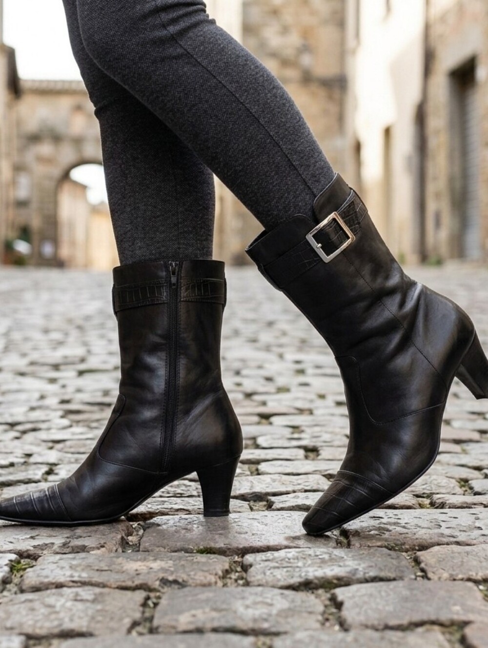 BILL BLASS💋Beautiful LEATHER dress boots. Sz 9.5